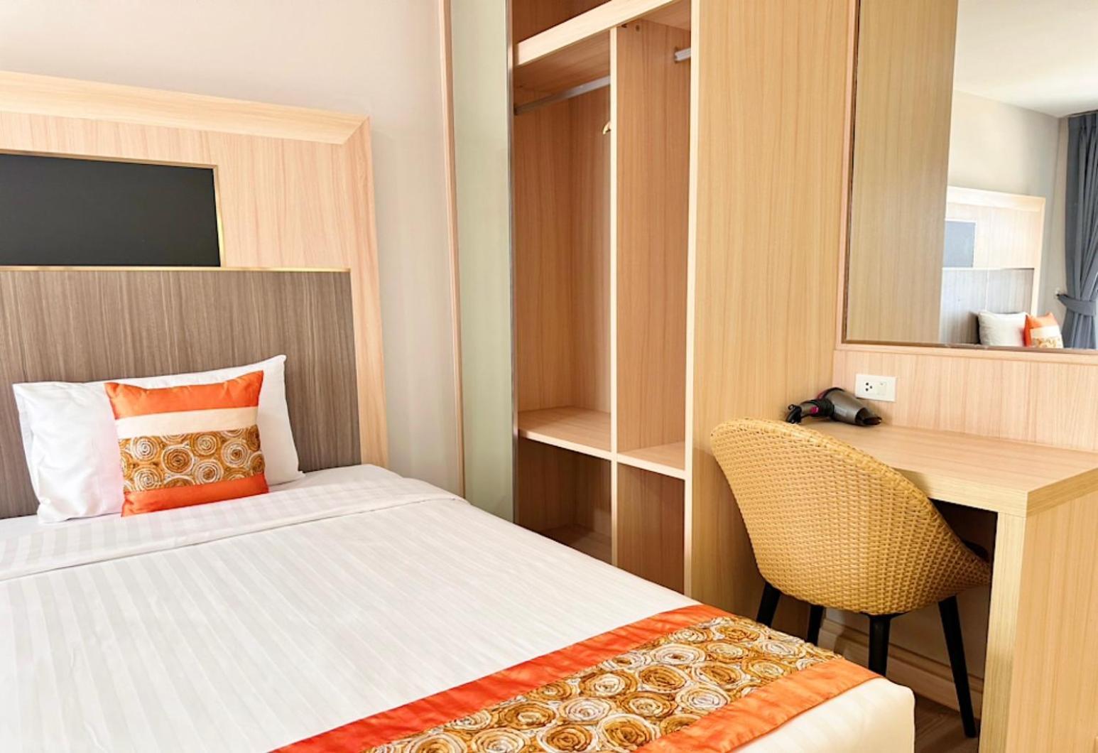 O2 Luxury Hotel Bang Phli Exterior foto